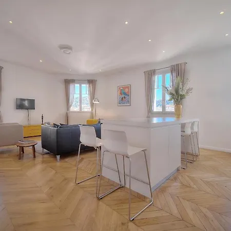 Ref 909 - Back Croisette - For Rent * Cannes