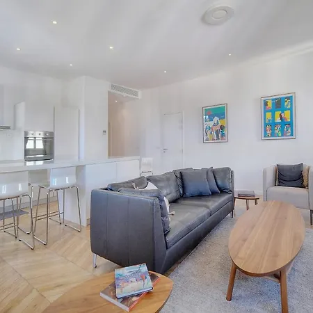 Ref 909 - Back Croisette - For Rent *