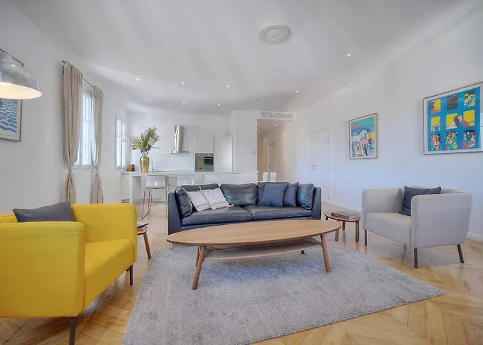 Ref 909 - Back Croisette - For Rent