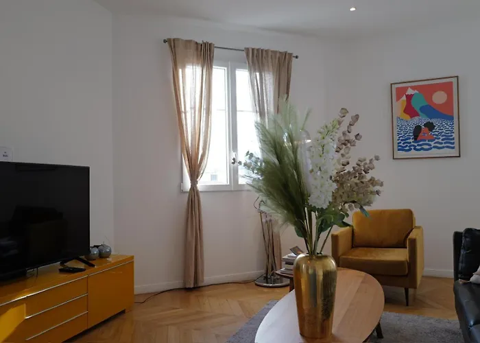 Ref 909 - Back Croisette - For Rent Apartamento