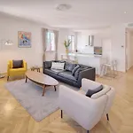 Ref 909 - Back Croisette - For Rent * Cannes